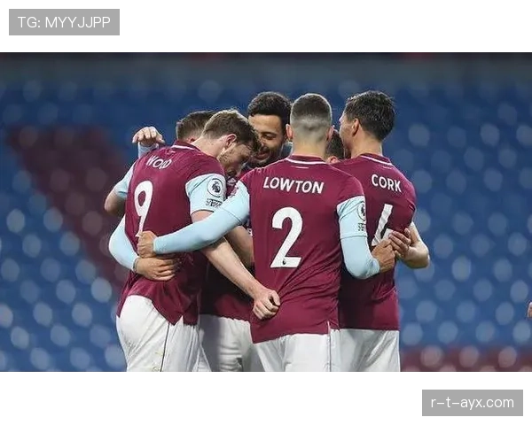 伯恩利展现顽强韧性，状态回暖引英超球迷期待