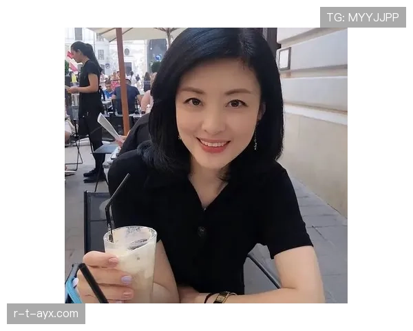 庞伟家里那咖啡机比我一月工资还贵，真不是一般富豪的节奏啊